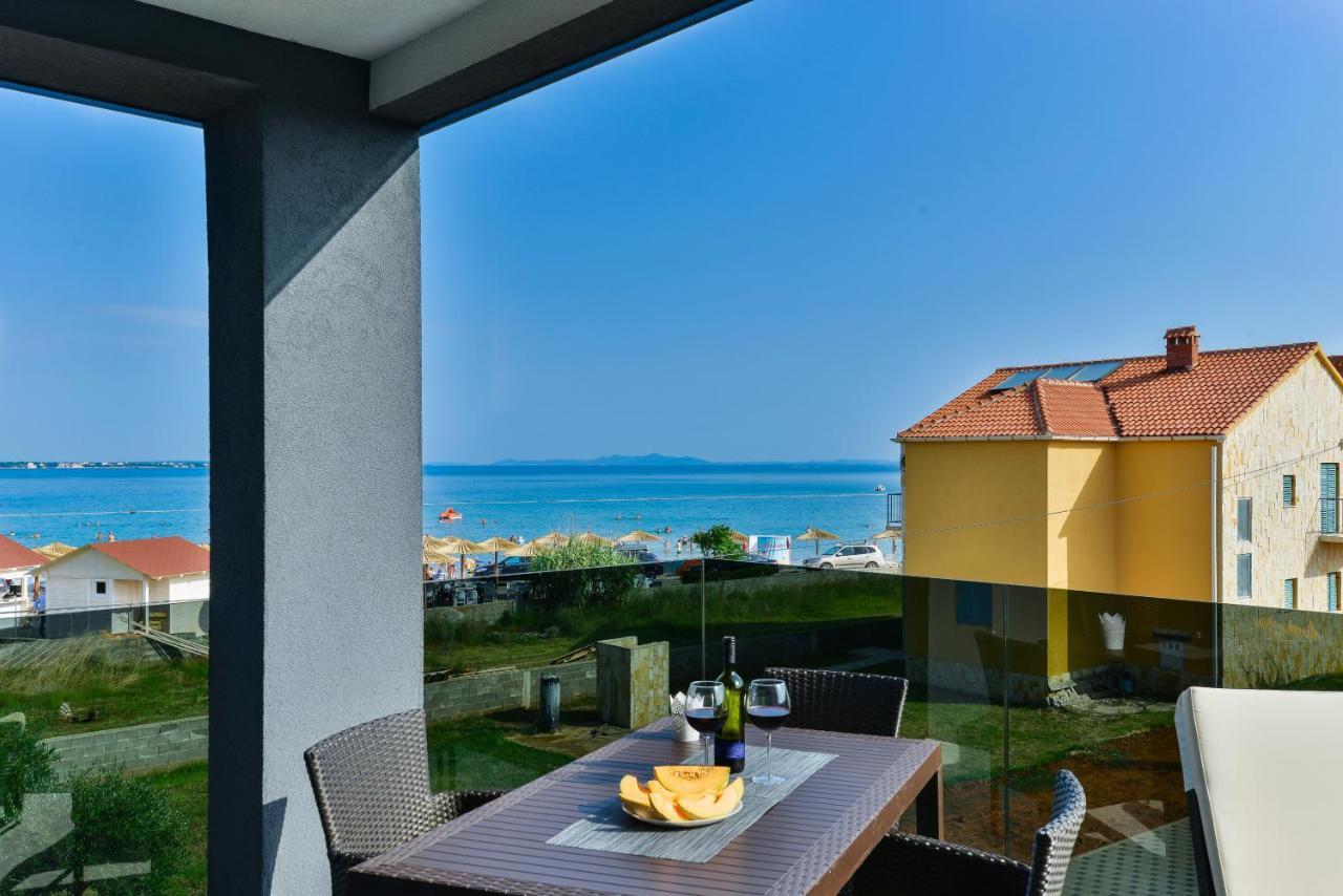 Mirakul Apartment Vir